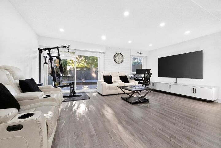 Property Photo: 13931 74 Avenue 211 BC V3W 6G6