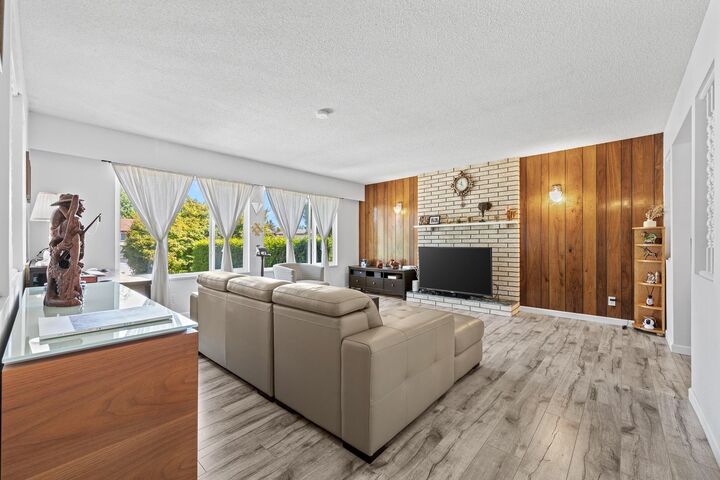 Property Photo: 8640 Sierpina Drive BC V7A 4M9