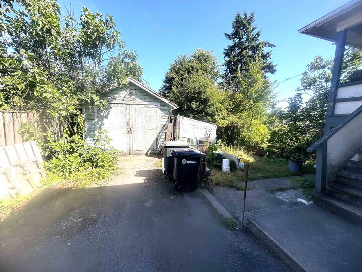 Property Photo: 4625 Grafton Street BC V5H 1M1