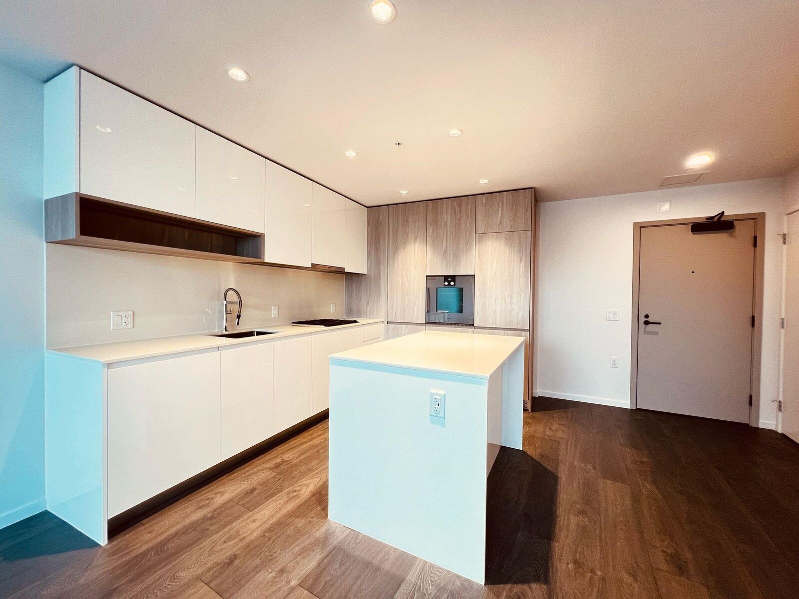Property Photo: 6808 Minoru Boulevard 727 BC V6Y 0M7