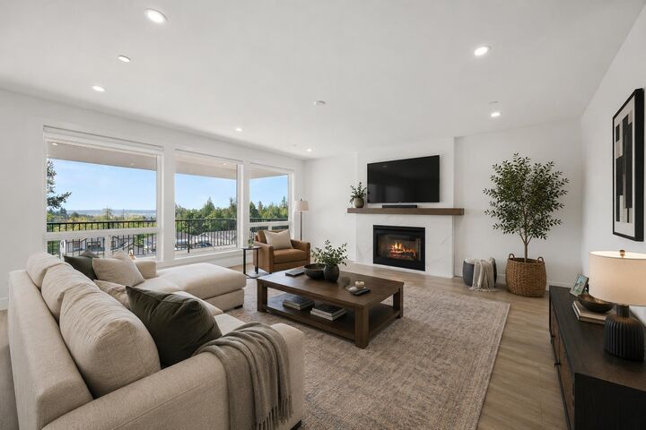 Property Photo: 34030 Parr Avenue BC V2V 6B2