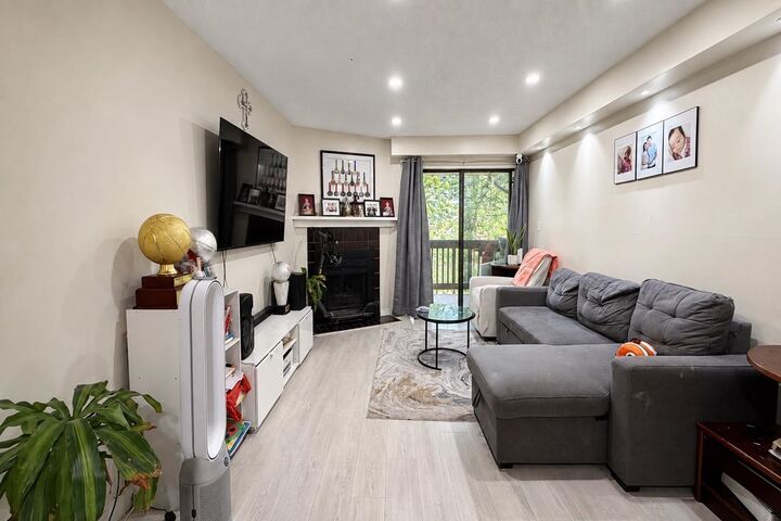 Property Photo: 10560 154 Street 306 BC V3R 8A3