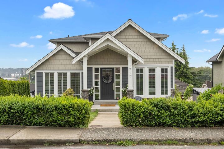 1712 Nanaimo Street — photo 1