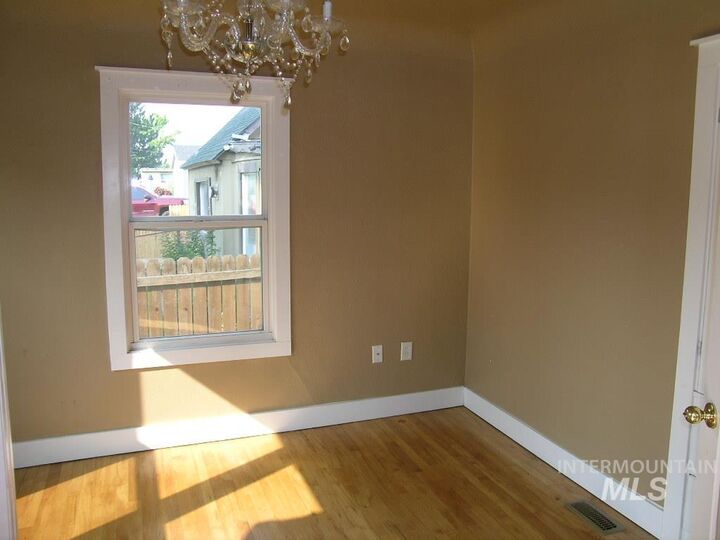 Property Photo: 415 20th Ave N ID 83686