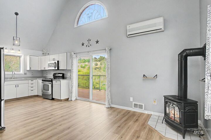Property Photo: 510 NW State Street WA 99163