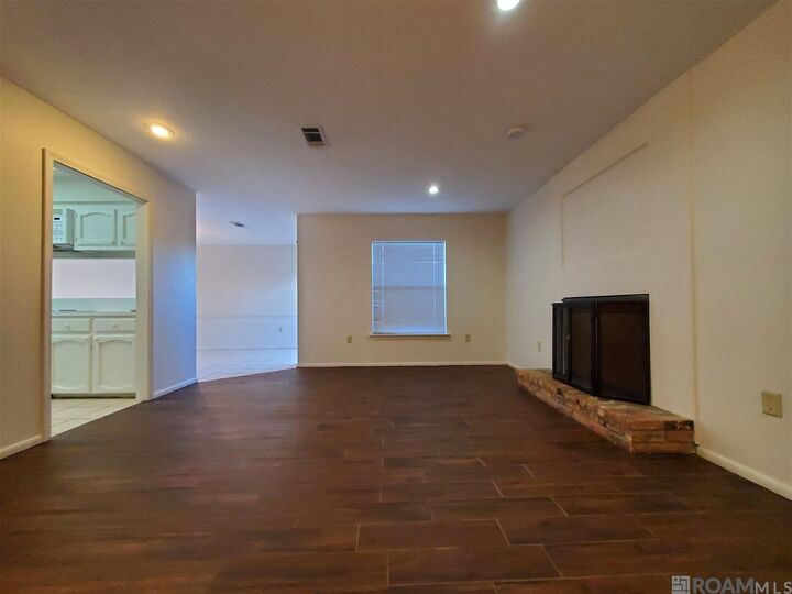 Property Photo: 5151 Everette Ln LA 70809