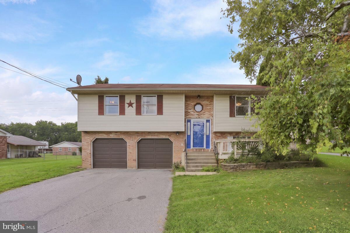 Property Photo:  2435 Levans Road  PA 18037 