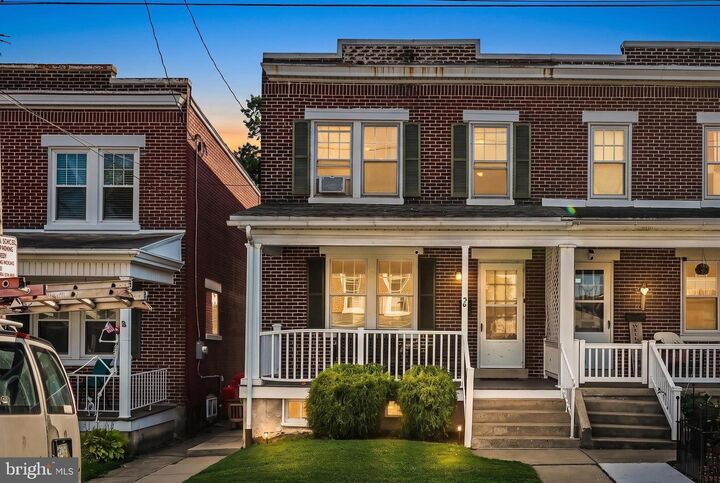 Property Photo:  36 S Pearl Street  PA 17603 