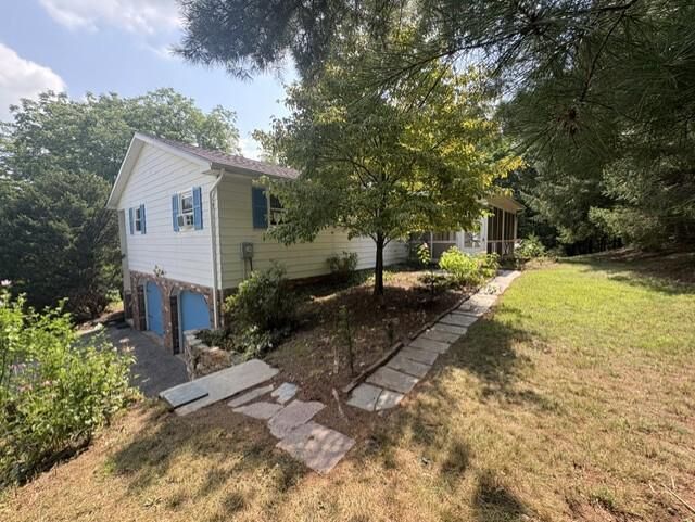 Property Photo: 332 Shasta Drive PA 17402