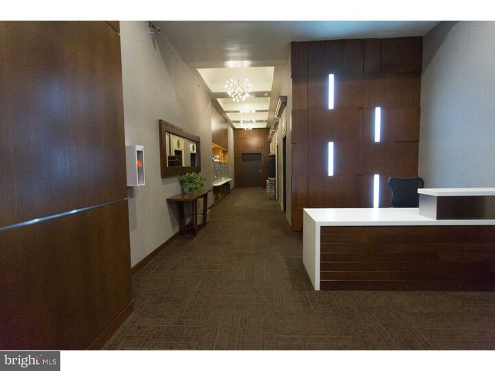 Property Photo:  1411-4 Walnut Street 804  PA 19102 