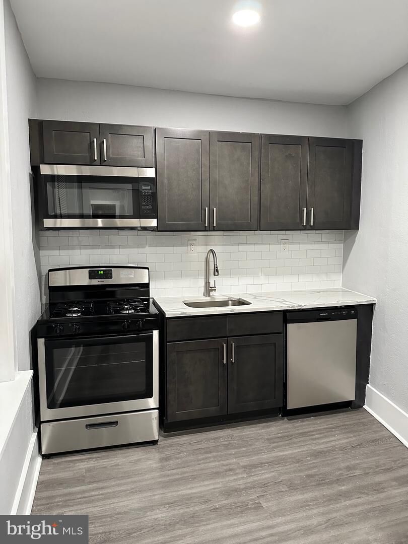 Property Photo:  200-205 W Sedgwick Street 300  PA 19119 