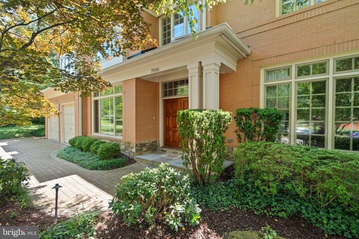 Property Photo:  7016 Winterberry Lane  MD 20817 