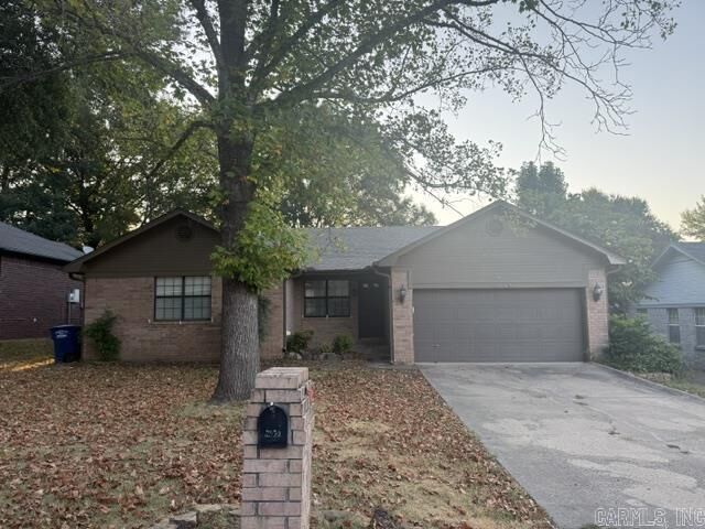 Property Photo: 2530 Jayme Cir AR 72032