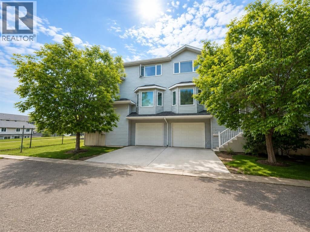 Property Photo:  105 Loutit Road  AB T9K 2N5 