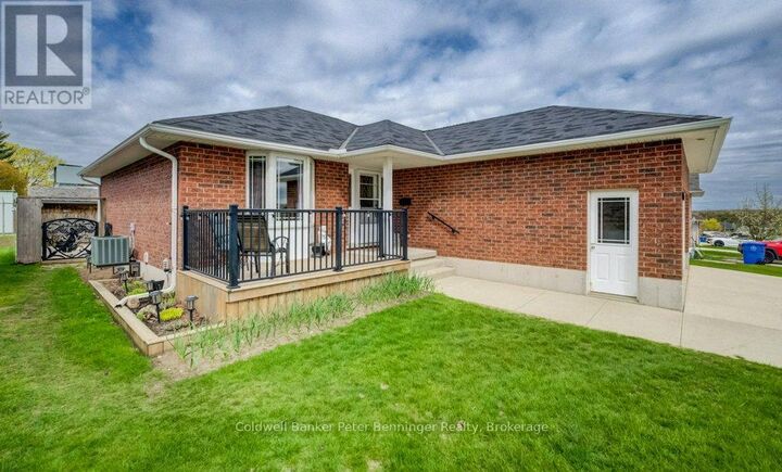 Property Photo: 636 22nd Avenue ON N4N 3W7