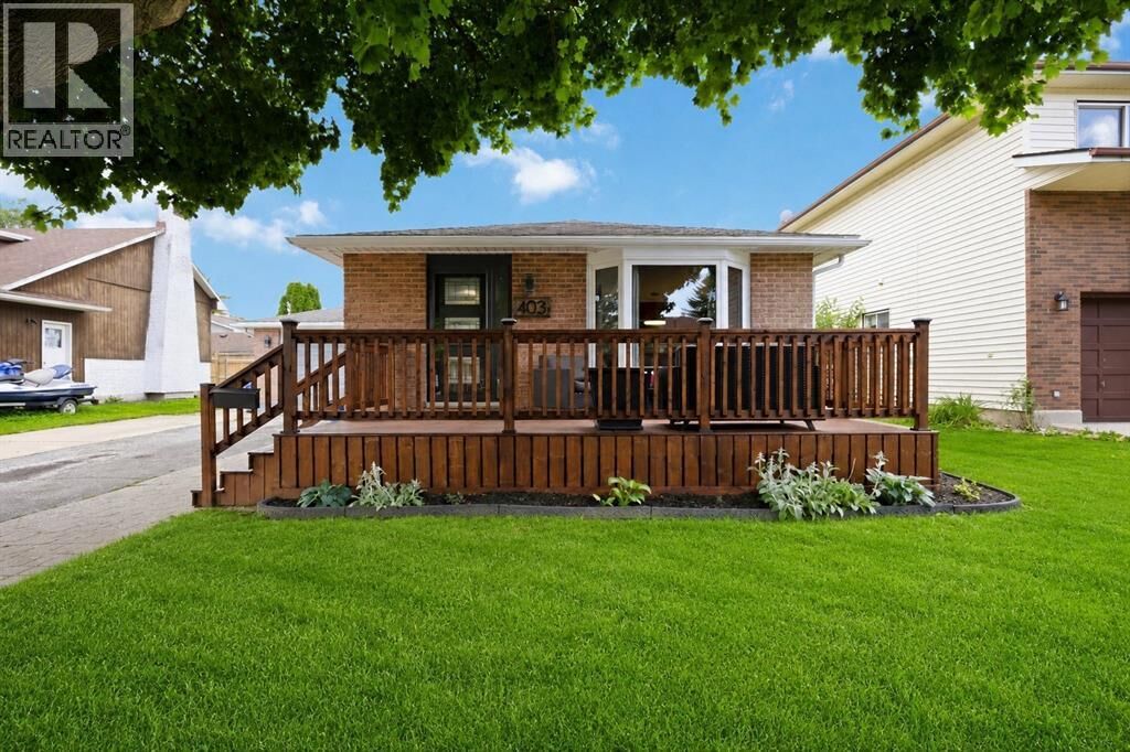 Property Photo:  403 Huxley Avenue  ON N7S 4Z1 