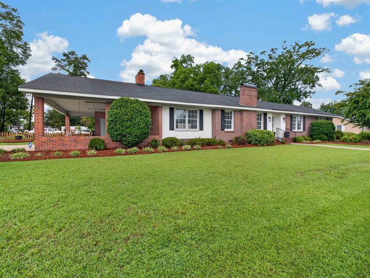 Property Photo: 300 E Lloyd St. SC 29574