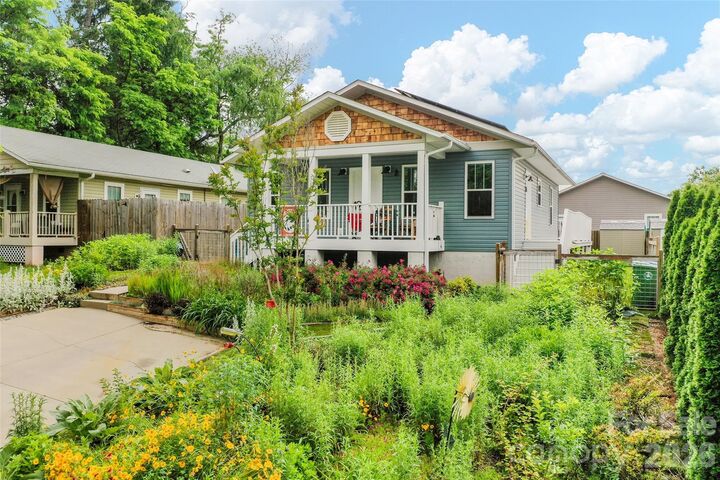 Property Photo:  250 Virginia Avenue  NC 28806 