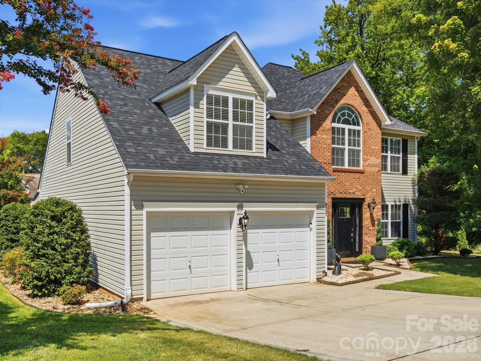 Property Photo:  8807 Royal Bluff Drive  NC 28269 