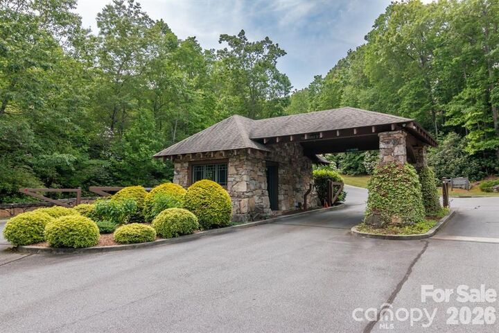Property Photo:  35 Cottage Settings Lane  NC 28711 