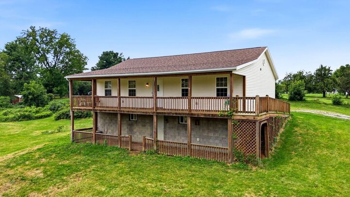 Property Photo:  200 W Williams Street  OH 43315 
