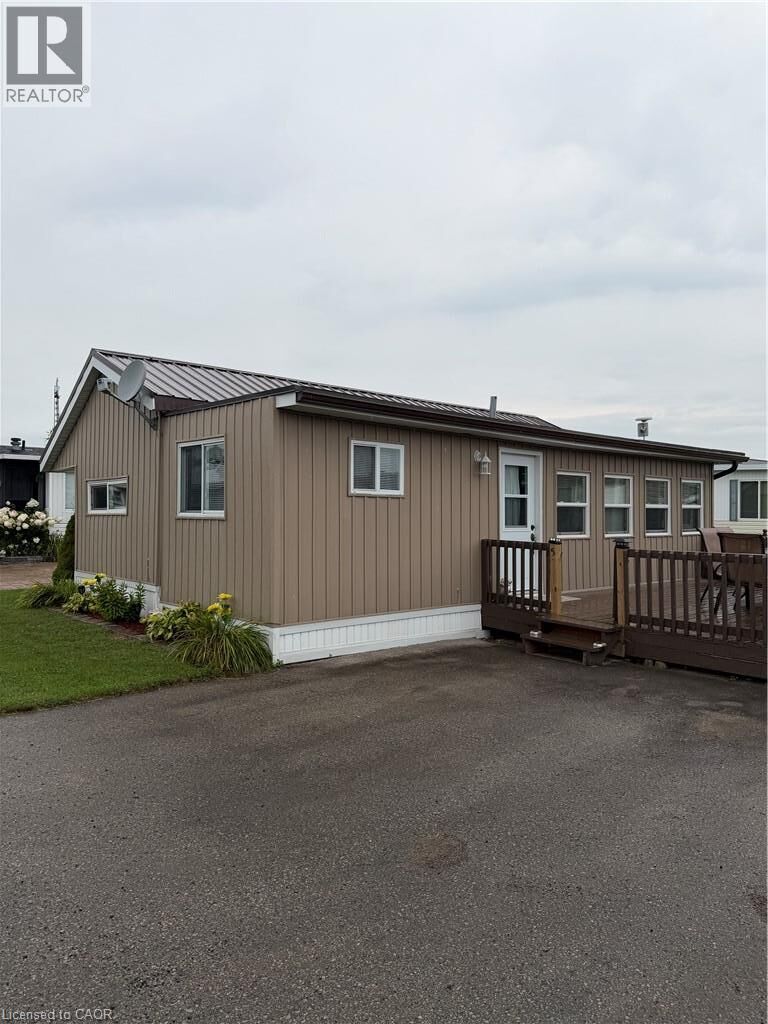 Property Photo:  92 Clubhouse Road 25  ON N0E 1T0 