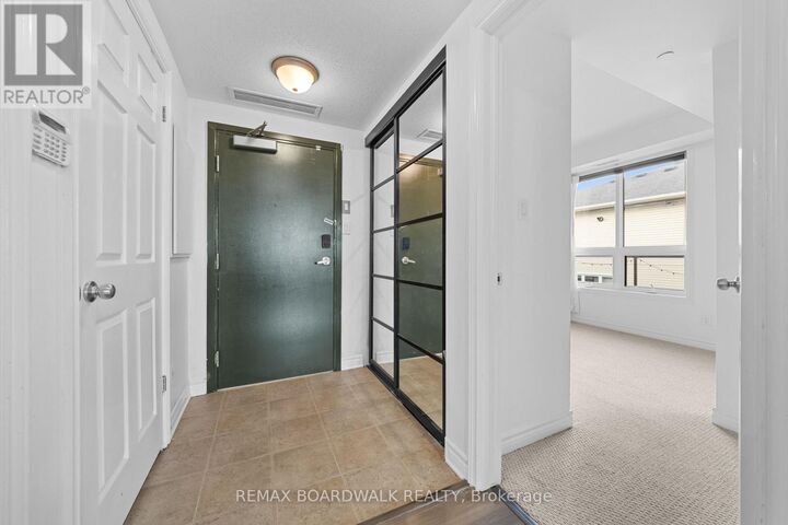 Property Photo:  760 Chapman Mills Drive 302  ON K2J 3V2 