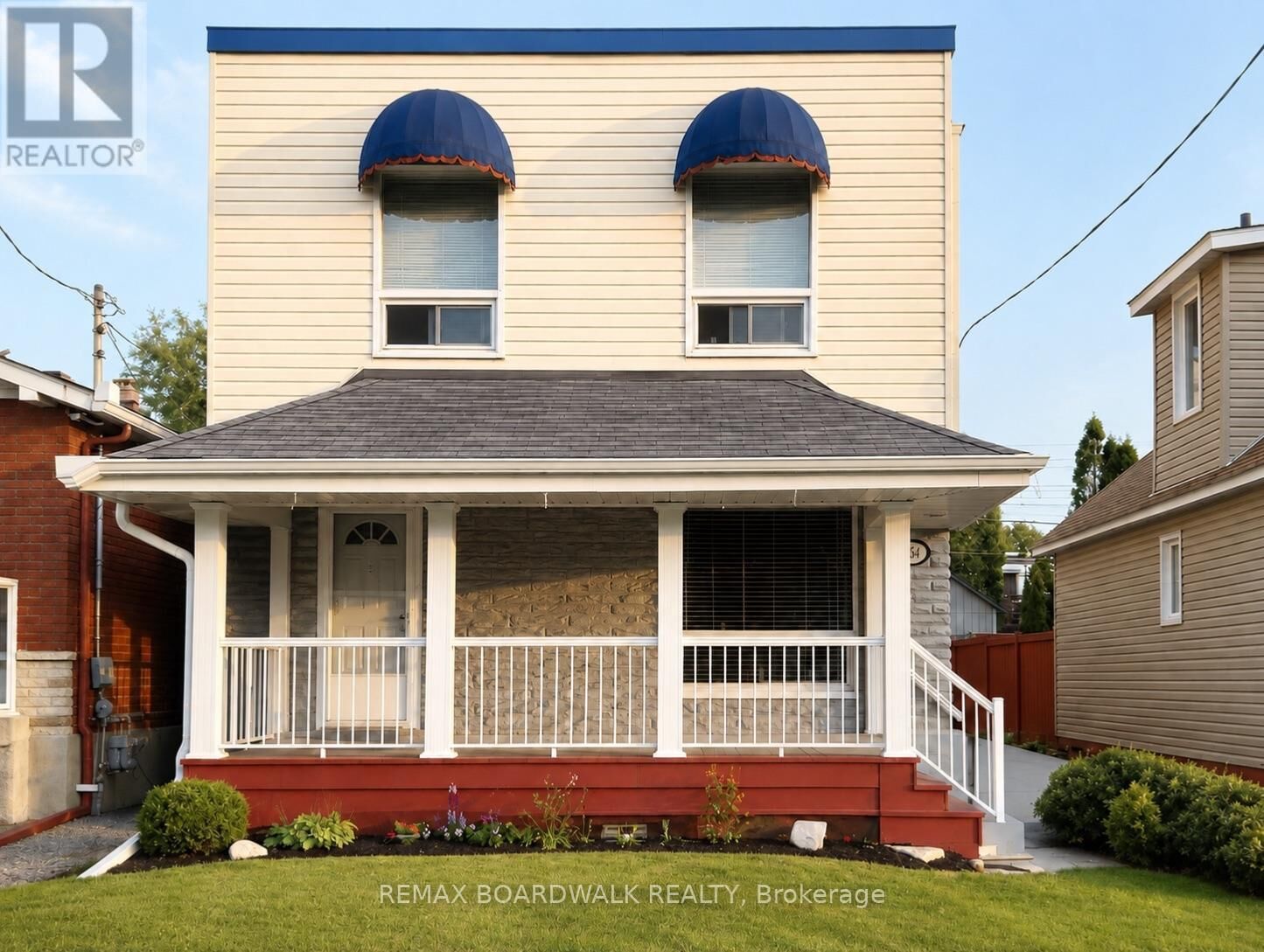 Property Photo:  332 Shakespeare Street 1  ON K1L 5M2 