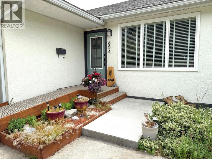 Property Photo:  654 Schofield Highway  BC V1R 2G8 