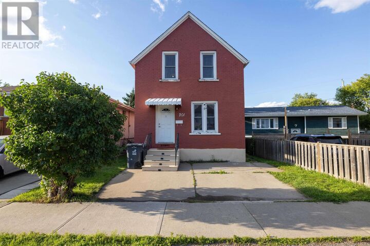 201 Cumming St — photo 1