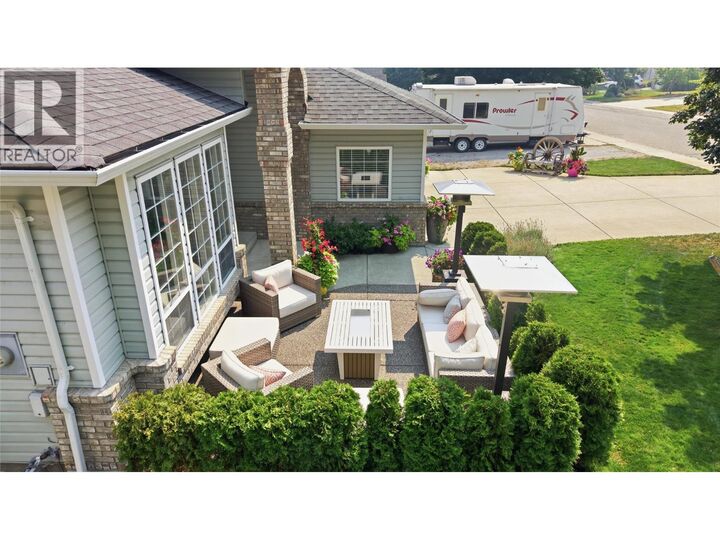Property Photo: 2142 Shannon Woods Way BC V4T 2R5