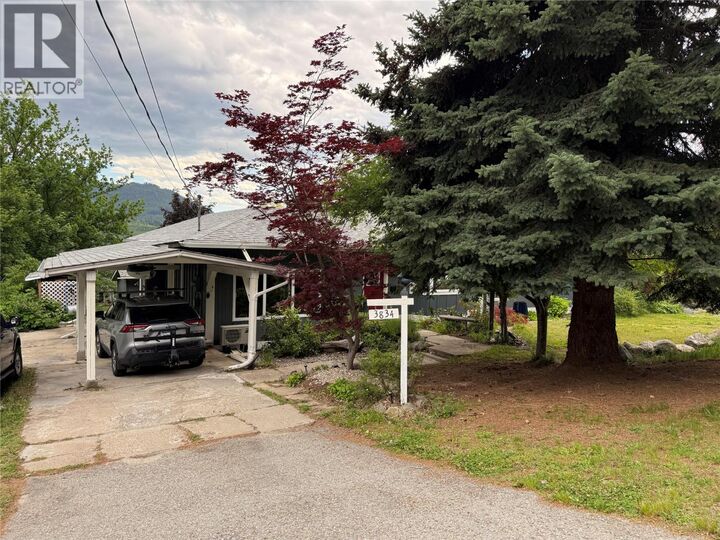 Property Photo: 3834 Woodcrest Road BC V0G 2G3