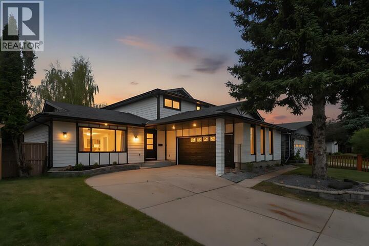Property Photo:  816 Lake Ontario Drive Southeast  AB T2J 3J9 