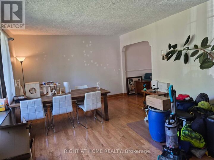 Property Photo: 17 Gwendolen Avenue ON M2N 1A1