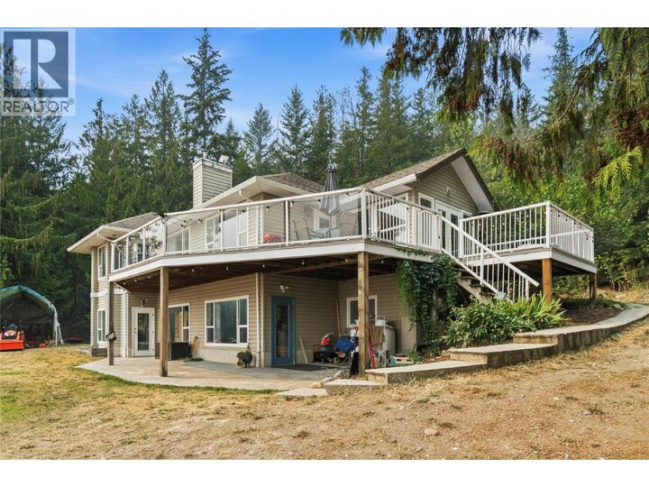 Property Photo: 618 Elson Road BC V0E 2W1