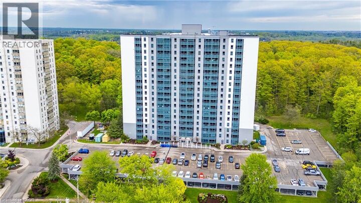 Property Photo: 55 Green Valley Drive 608 ON N2P 1Z6