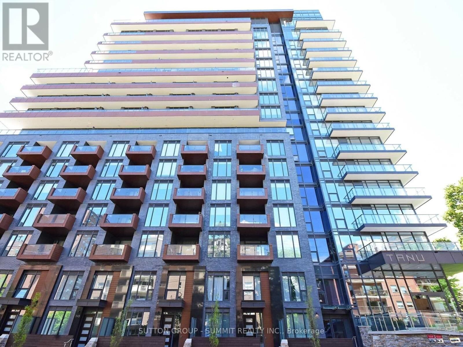 Property Photo: 21 Park Street East 1606 ON L5G 1L7