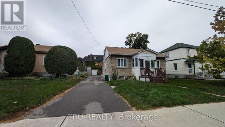 Property Photo:  105 Mailes Avenue  ON K1Z 6V5 