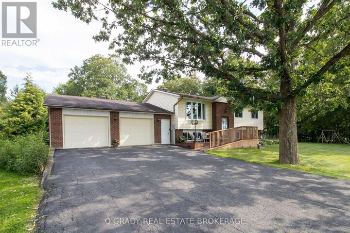 Property Photo:  5217 Algonquin Road  ON K6V 5T2 