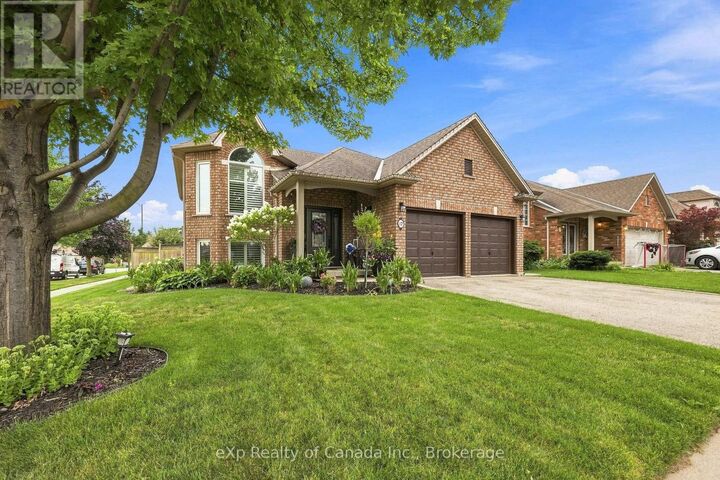 17 Varley Crescent — photo 1