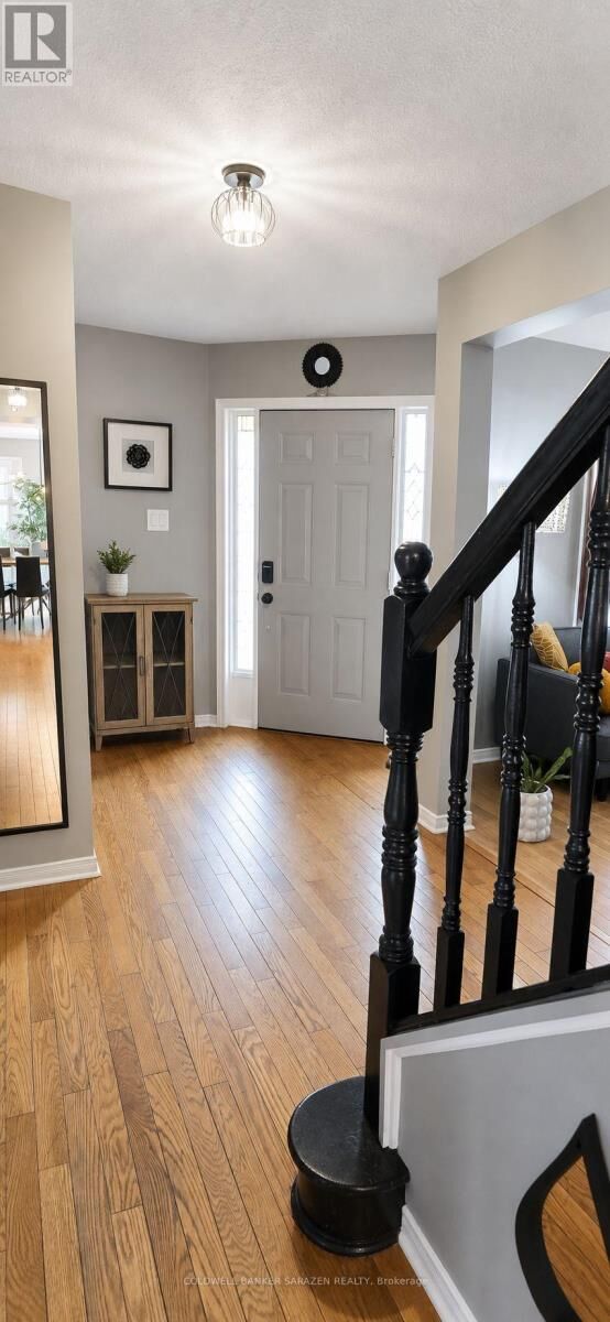 Photo de la propriété:  55 Bramblegrove Crescent  ON K1T 3G2 