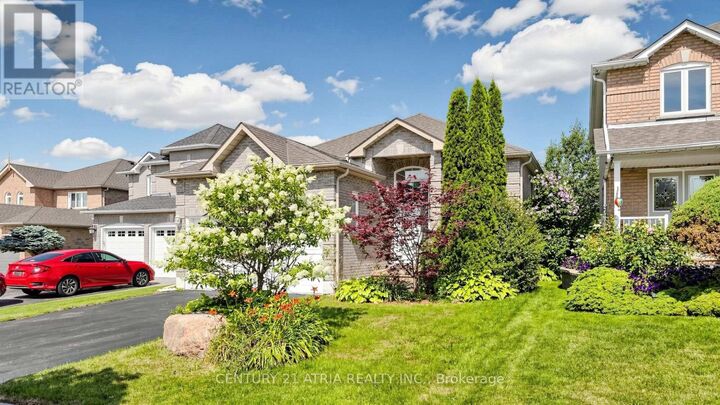 Photo de la propriété: 102 Huntington Crescent ON L1E 3C5