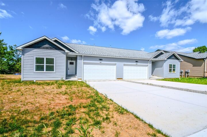 Property Photo: 685 Waldsmith Way OH 45377