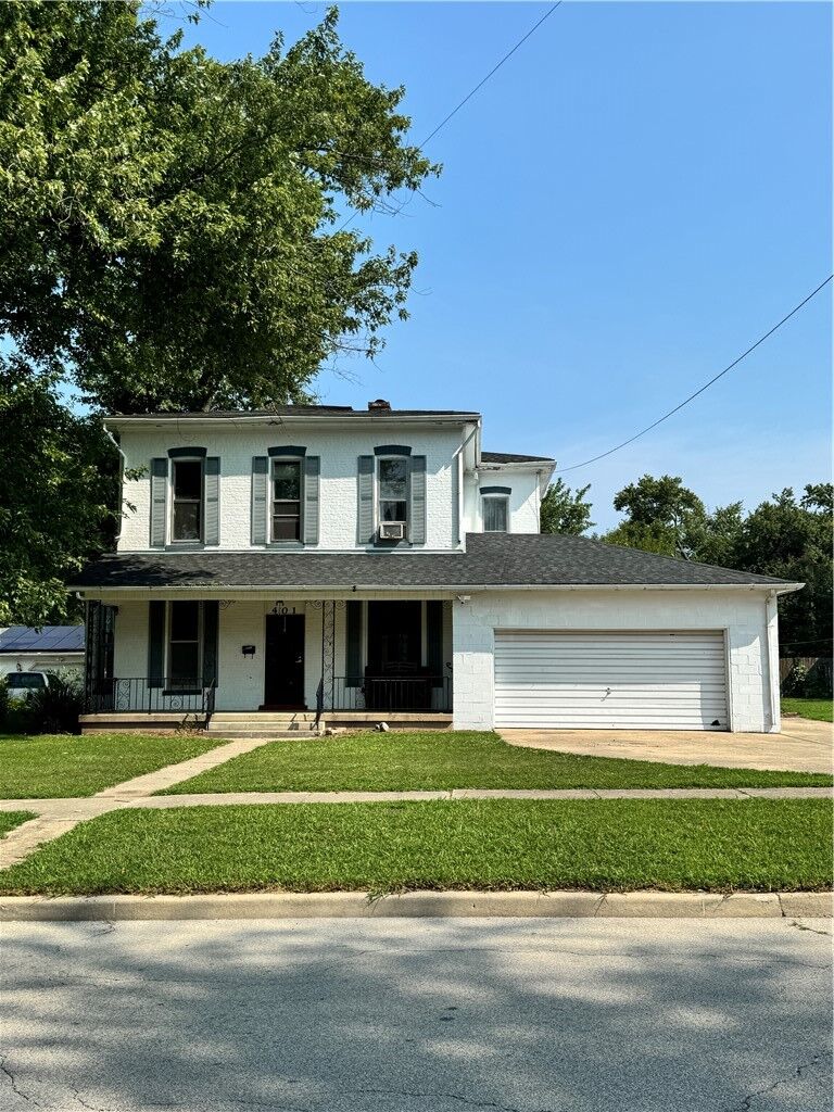 Property Photo: 401 Wood Street IL 61944
