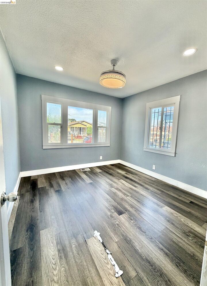 Property Photo:  9926 C St  CA 94603 