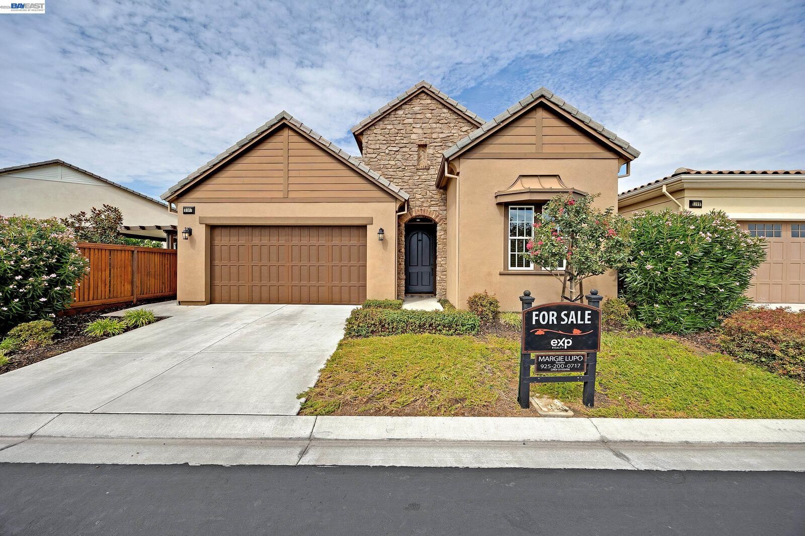 Property Photo:  2107 Rioja Way  CA 94513 