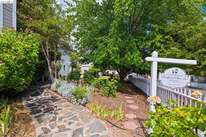 Property Photo: 56 Bradford St CA 95370