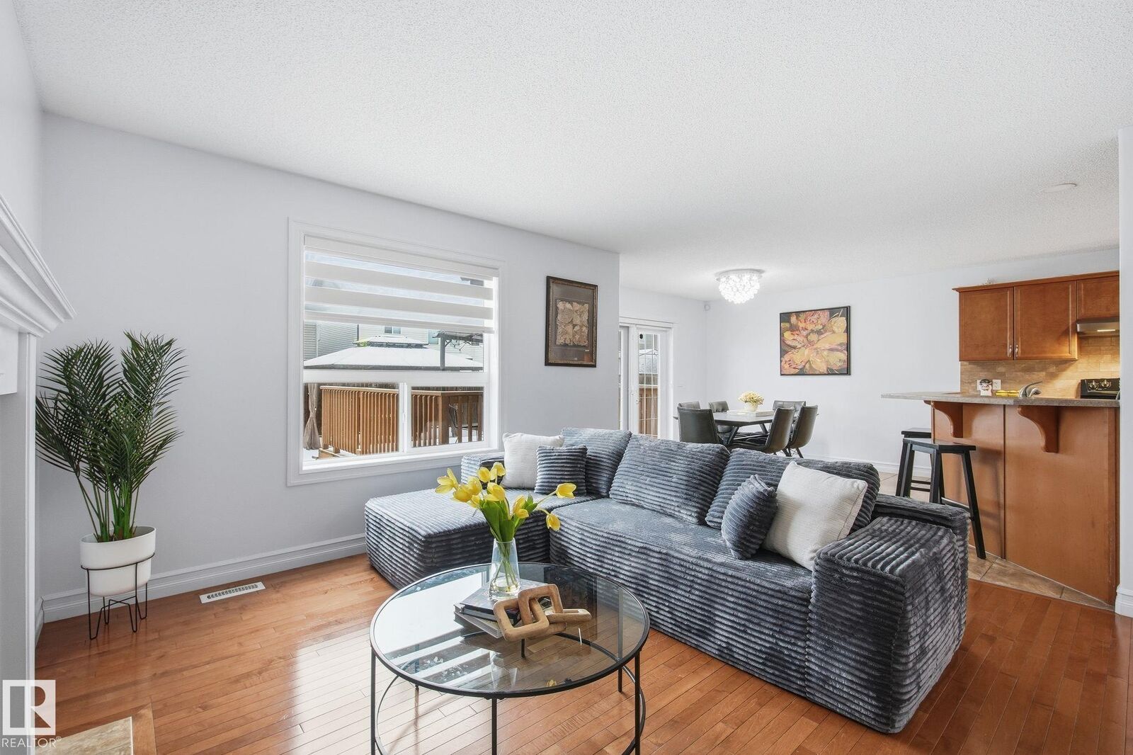 Property Photo: 3016 24 Ave NW AB T6T 0G7