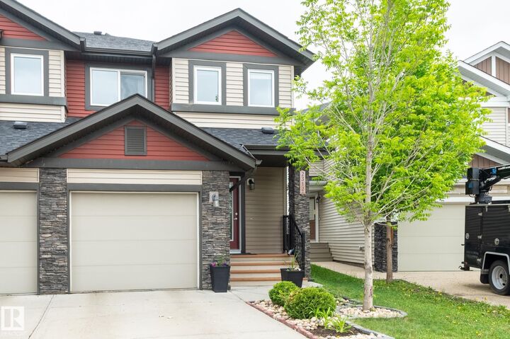 2312 Casey Cres SW — photo 1