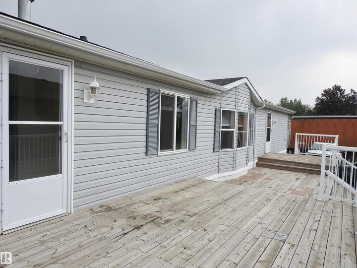 Property Photo: 218 Oak Wood Drive NW AB T6P 0A4